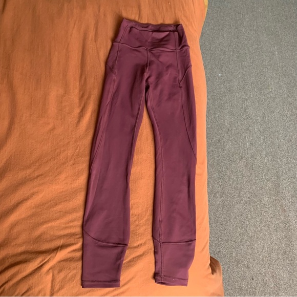 Lululemon In Movement 7/8 Tight *Everlux 25" - Picture 2 of 5